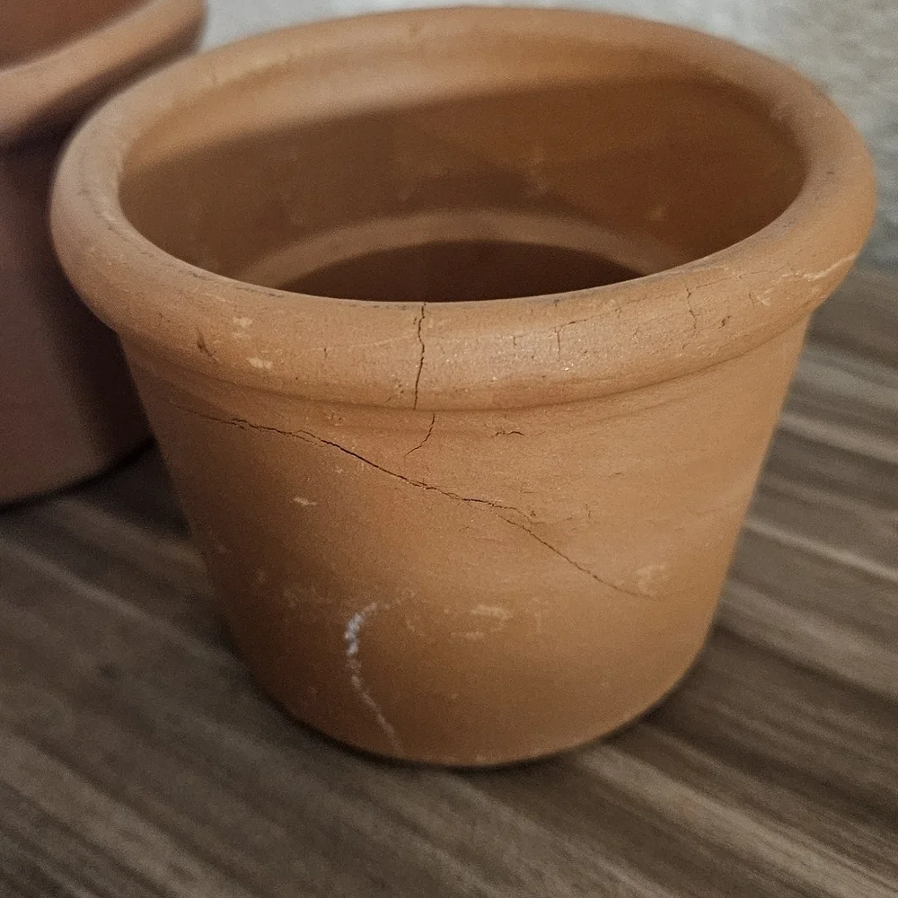 Set Of 4 Terra Cotta Pots - Picture 4 of 5
